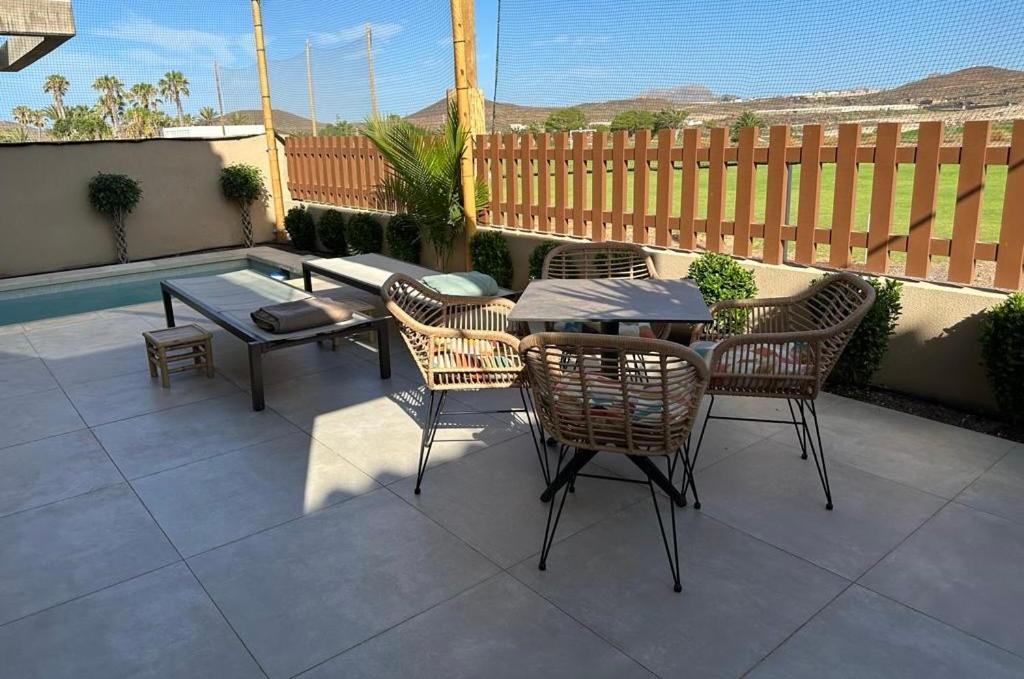 Golf Tenerife South: Mountain View Villa with Heated Pool and Accessible Amenities San Miguel de Abona Exterior photo